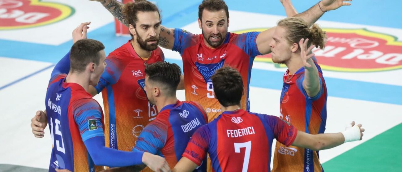 Abbraccio degli atleti del Vero Volley