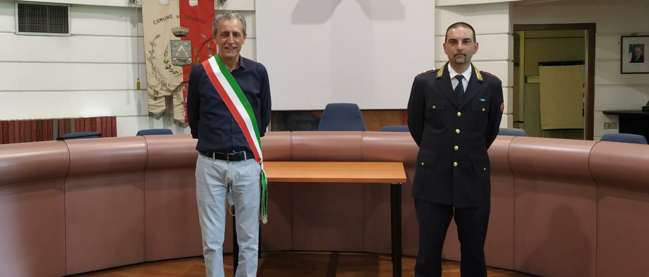 Il sindaco Cicardi, a sinistra, e il comandante Incerto