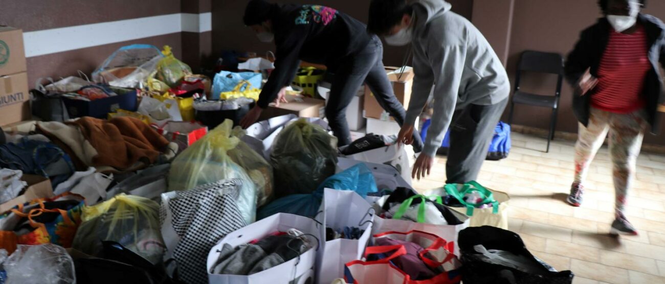 La raccolta di qualsiasi genere di materiale svolta dagli studenti dell'istituto Paci di Seregno in favore dell'Ucraina