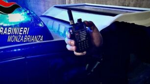 Seregno, usava la ricetrasmittente per controllare i carabinieri: spacciatore arrestato