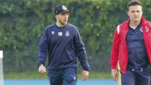 Maurizio Lanzaro, a destra, con il preparatore atletico Luca Lancioni (foto Alessio Morgese e Luca Rossini-pagina di Facebook Seregno calcio)