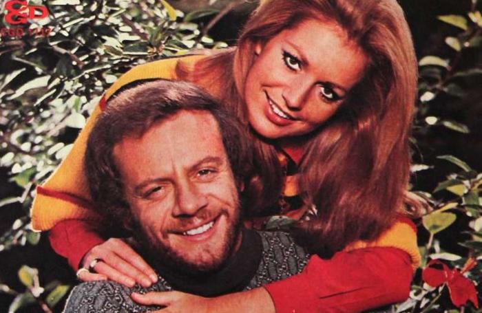 Johnny Dorelli e Catherine Spaak sulla copertina di un 45 giri