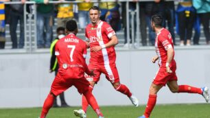 José Machin festeggia il gol di Dany Mota Carvalho a Frosinone