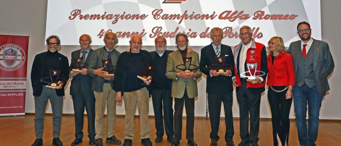 1) Il presidente della scuderia Portello, Marco Cajani, l'assessore regionale Stefano Bolognini, Andrea Cajani team manager e il pilota Gianluigi Picchi 2) Lo staff organizzativo e amministrativo della Scuderia del Portello 3) I piloti leggendari con Marialaura Luraghi,(giubbetto rosso) nipote dello storico presidente dell'Alfa Romeo, Giuseppe Luraghi