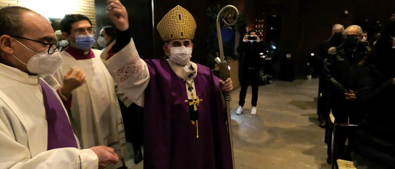 L’arcivescovo Delpini in visita alla comunita pastorale Trinità d’amore a Monza lo scorso dicembre
