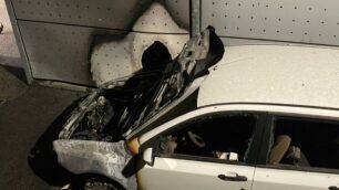 Incendio auto vigili Verano Brianza