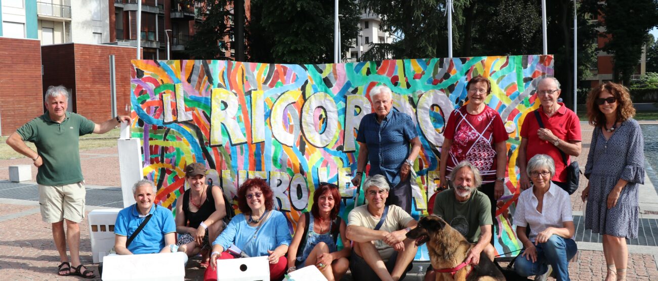 il gruppo che ha animato in piazza Risorgimento a Seregno l'evento per la legalità