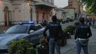 polizia di stato alla stazione di Monza