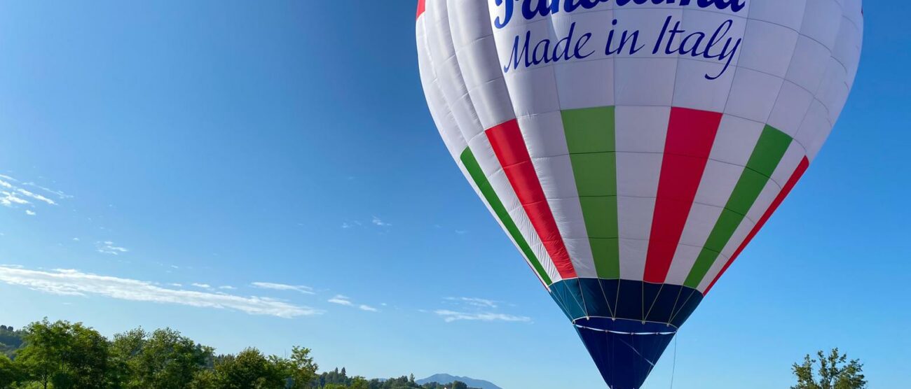 La mongolfiera tricolore