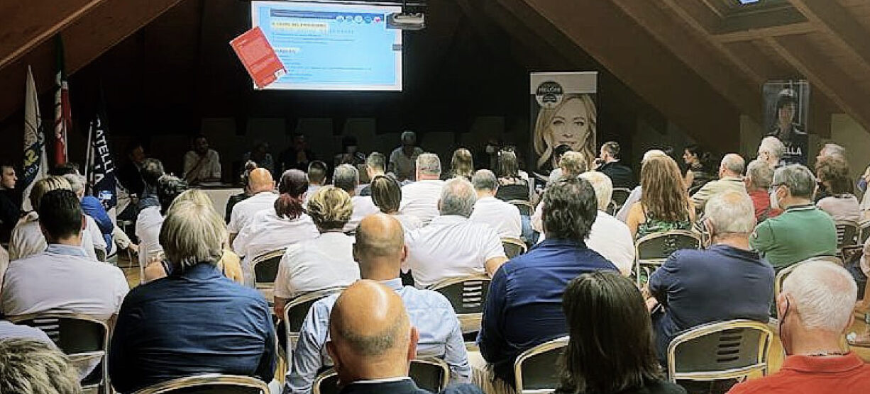 Sala piena a Lissone per la presentazione del centrodestra