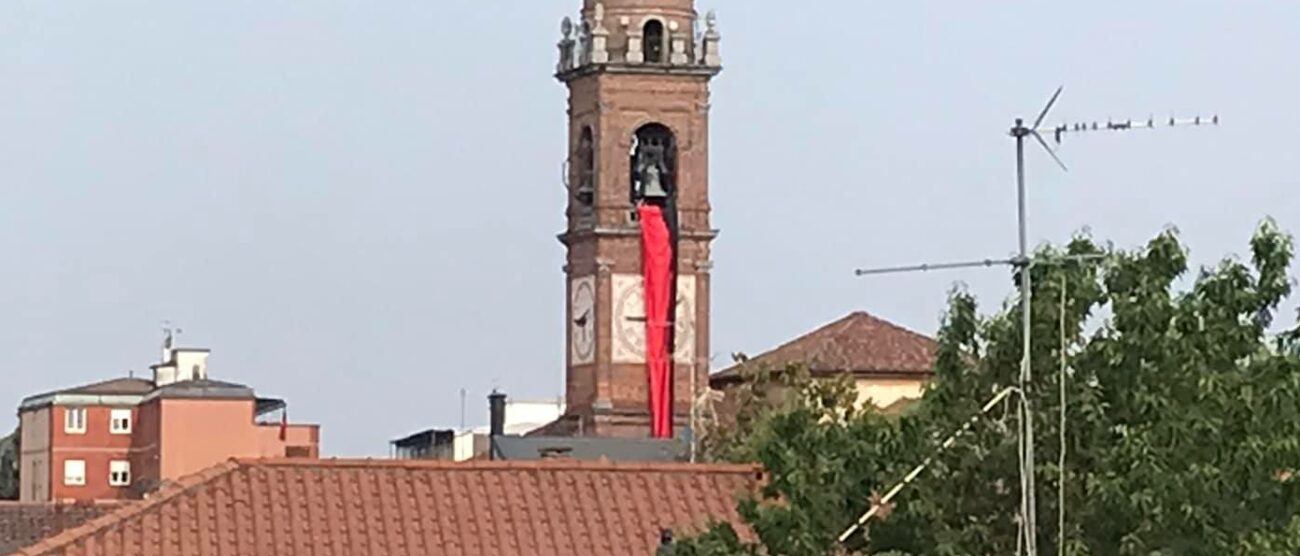 striscione rossonero vimercate santuario