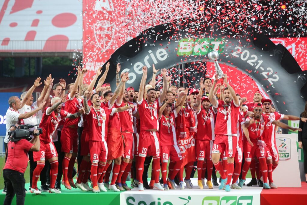Monza in Serie A festa bus e stadio