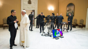 Monsignor Dario Viganò e papa Francesco