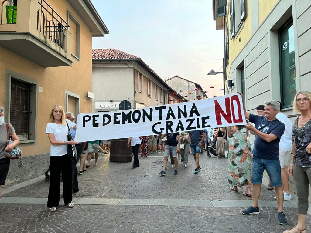 La manifestazione contro Pedemontana ad Arcore