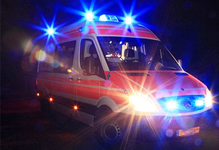 Ambulanza soccorsi di notte