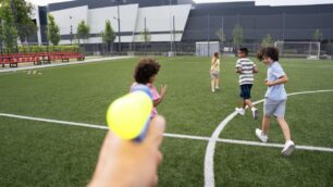 Bambini giochi d'acqua