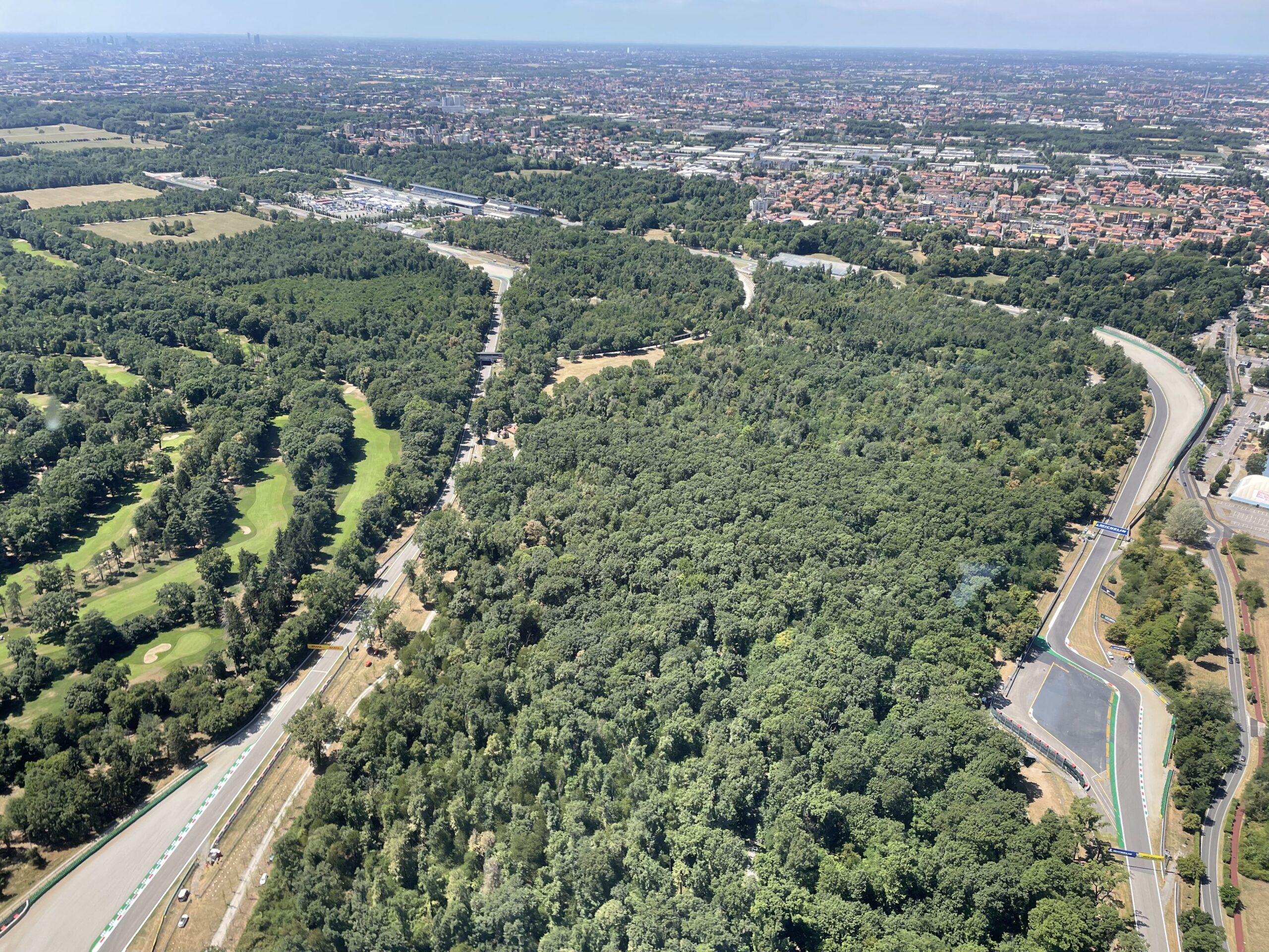 In volo su Monza sul dirigibile Goodyear