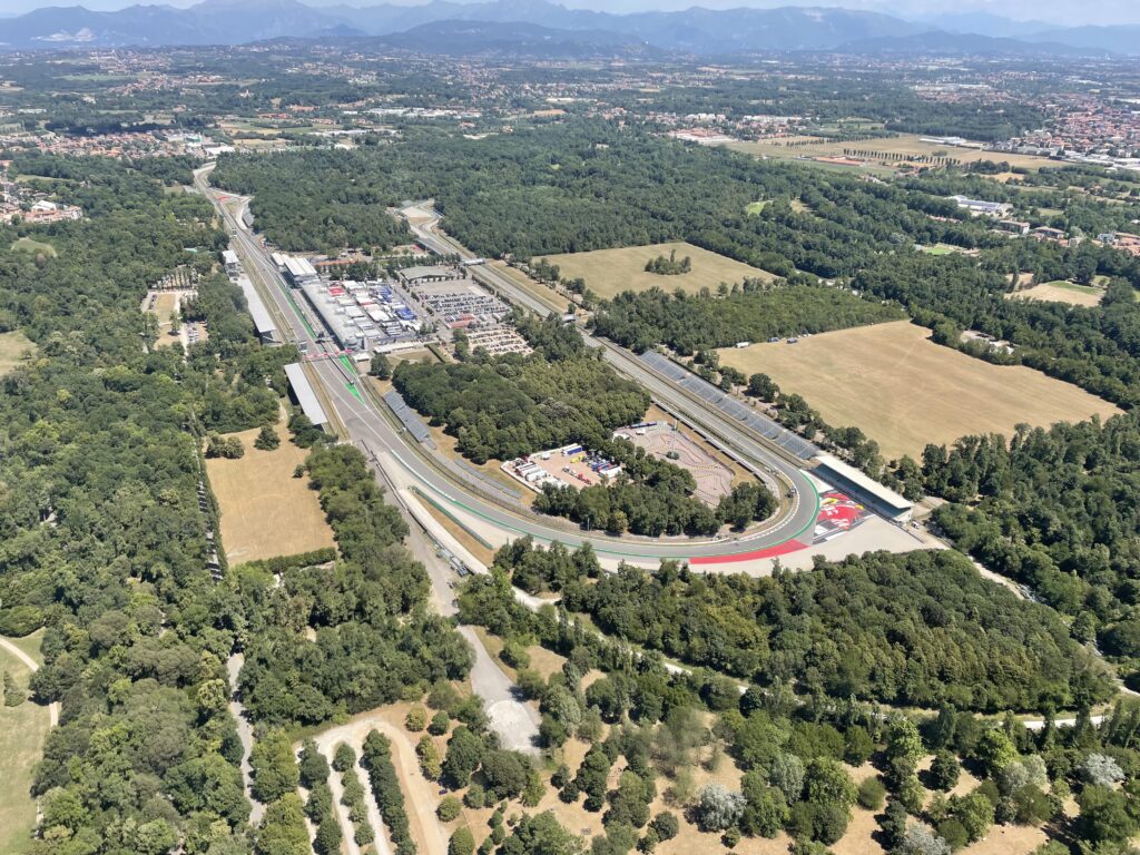 In volo su Monza sul dirigibile Goodyear