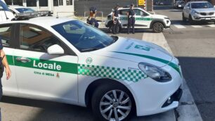 La polizia locale di Meda, impegnata in un pattugliamento del territorio