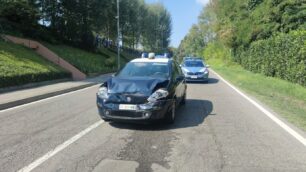 Biassono inseguimento auto carabinieri speronata