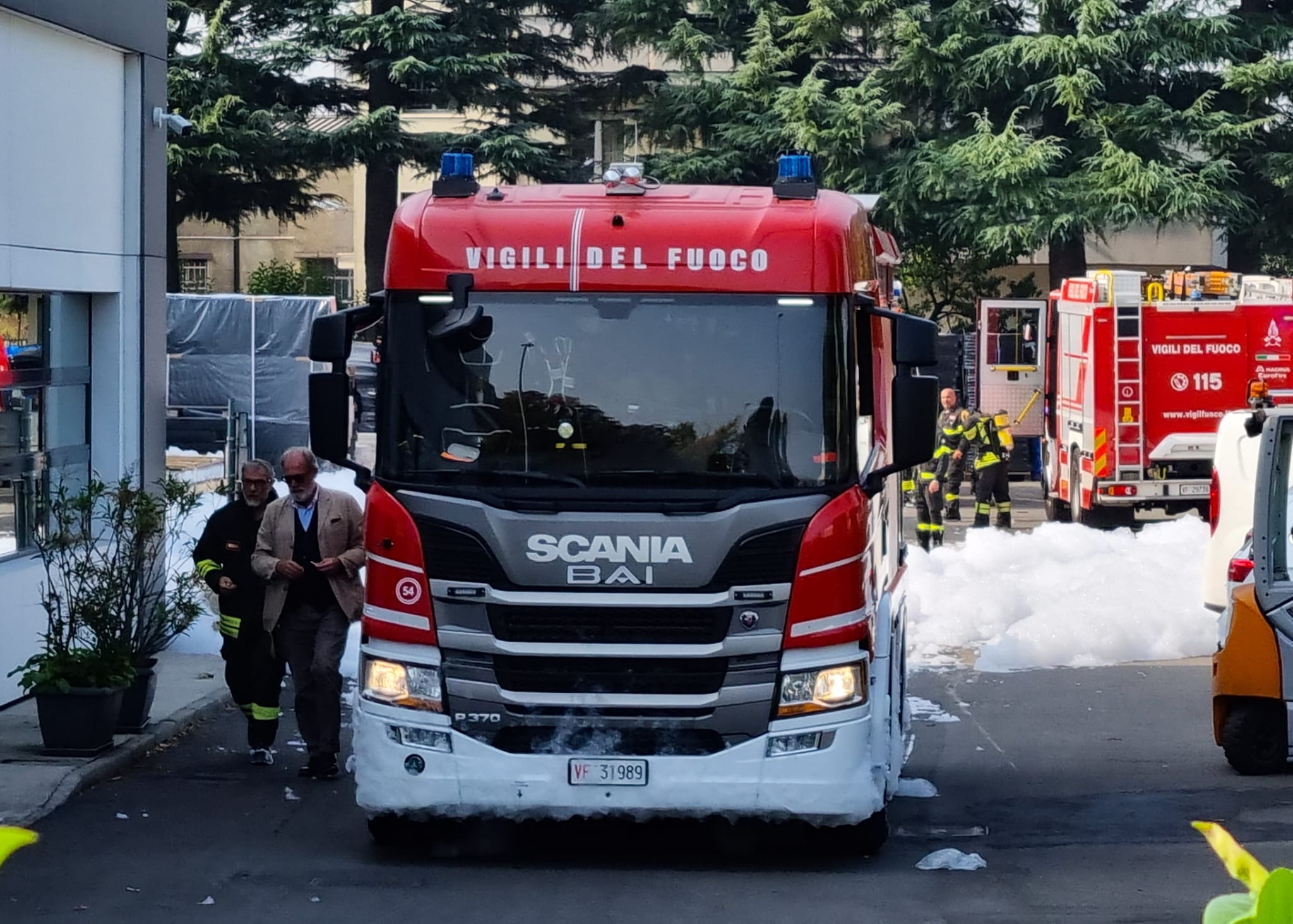 Biassono incendio in capannone