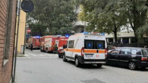 I vigili del fuoco alla De Amicis di Monza