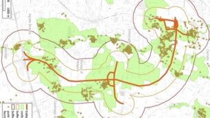 L'impatto di Pedemontana (in rosso) sul parco agricolo Pane