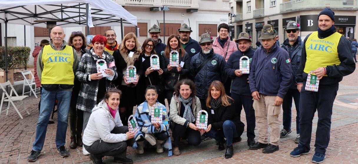 Seregno volontari Airc per cioccolatini