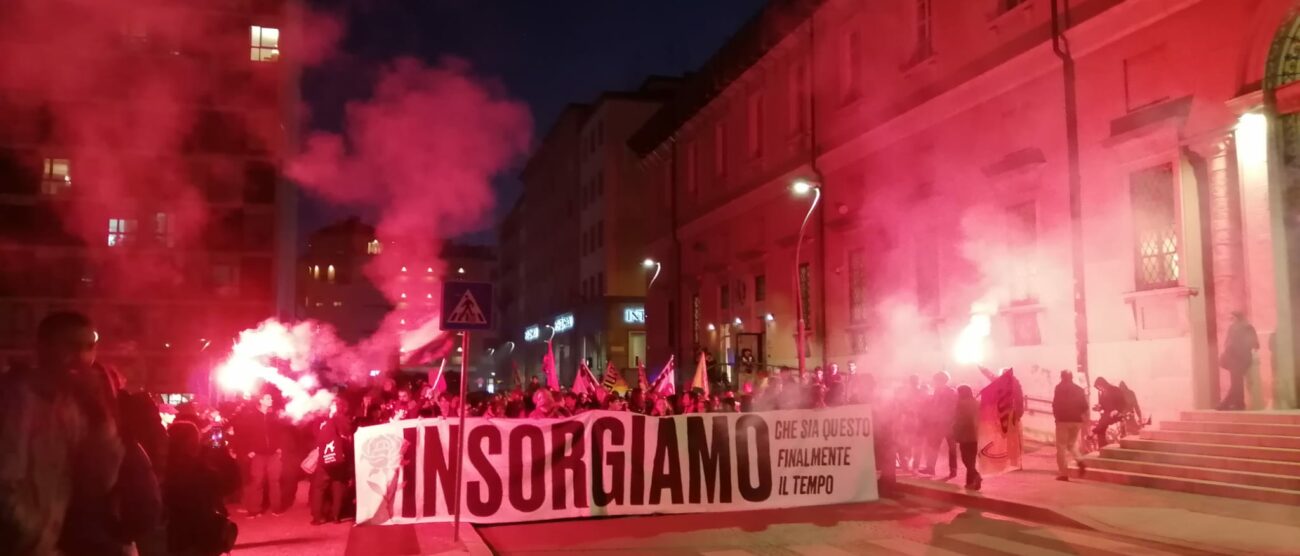 Arrivo manifestazione in piazza Trento Trieste