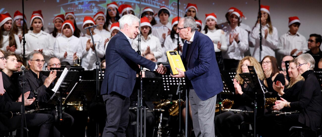 Concerto di Natale consegna defibrillatore 2022