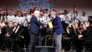 Concerto di Natale consegna defibrillatore 2022