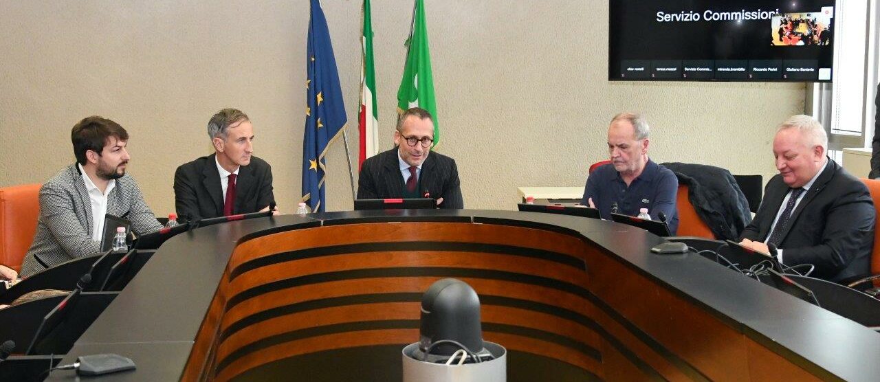 Calderoli in Commissione autonomia in Regione Lombardia