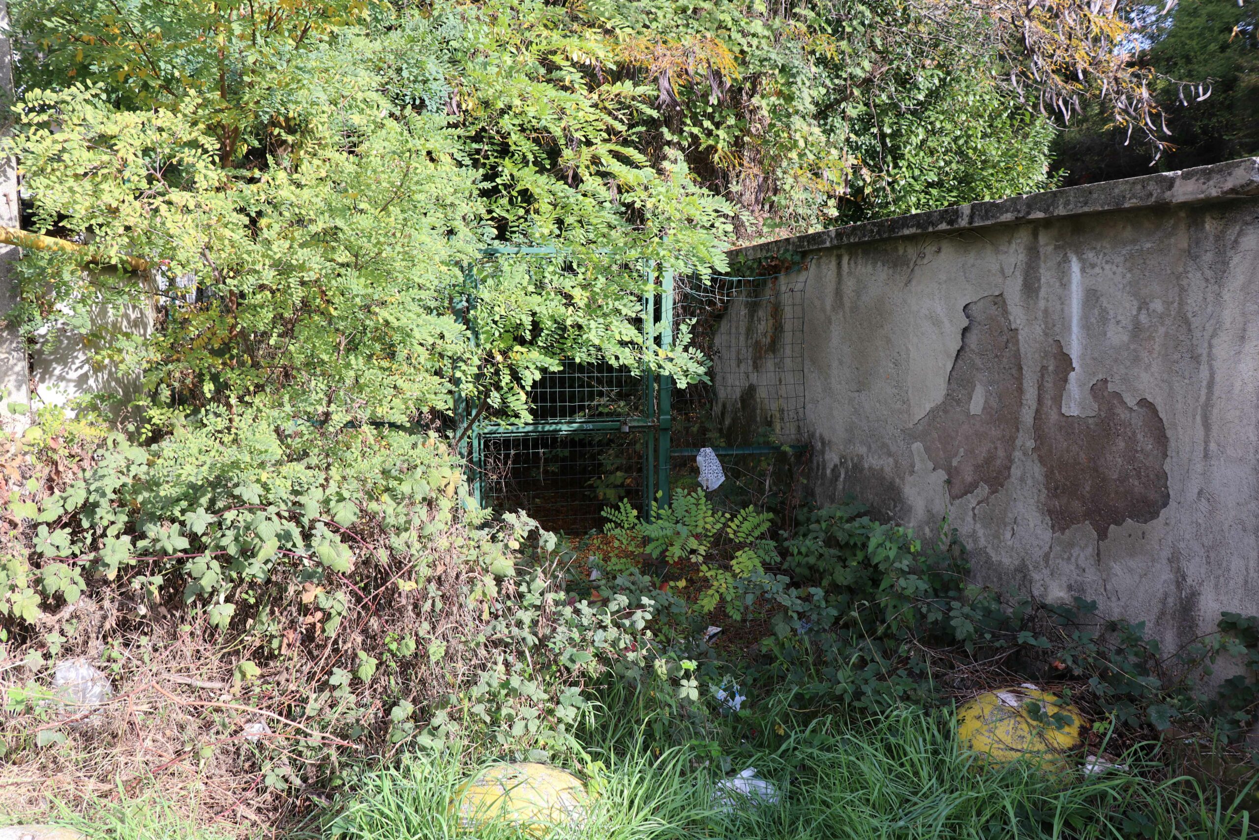 Meda vicinale del Gabbo cancello chiuso