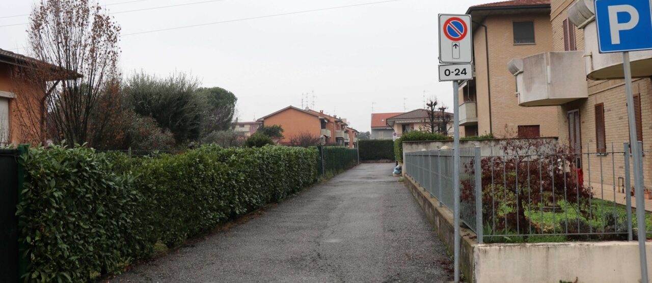 Seregno via San Carlo senza pali della luce