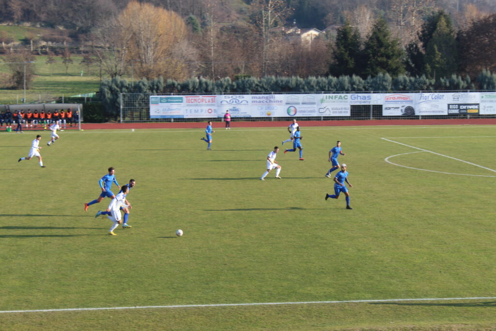 La svolta è arrivata subito, con il primo gol in azzurro dell'ex Pistoiese. Nella ripresa i bergamaschi sono andati in forcing, ma gli ospiti hanno sbattuto su due montanti