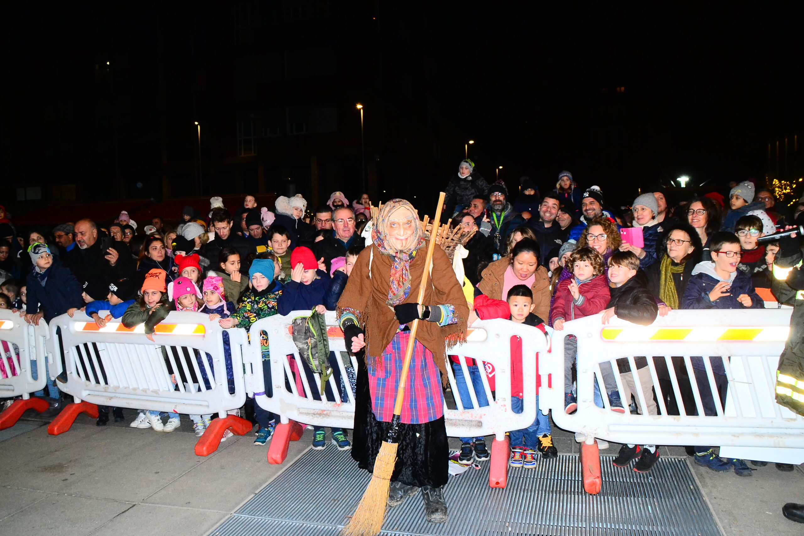 La befana dei vigili del fuoco a Lissone