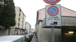 Monza lavaggio strade a San Fruttuoso: parte la nuova sperimentazione e cambiano i divieti