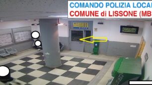 Lissone vandalismo stazione