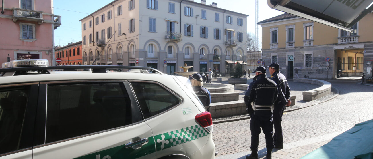 Controlli in piazza Indipendenza a Monza