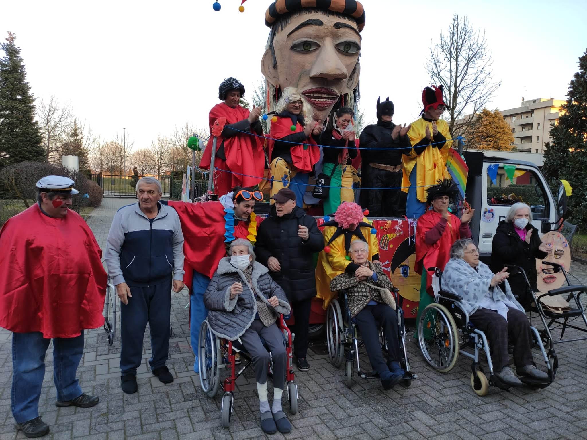 Carnevale Nova Milanese san Bernardo alla Rsa san Francesco