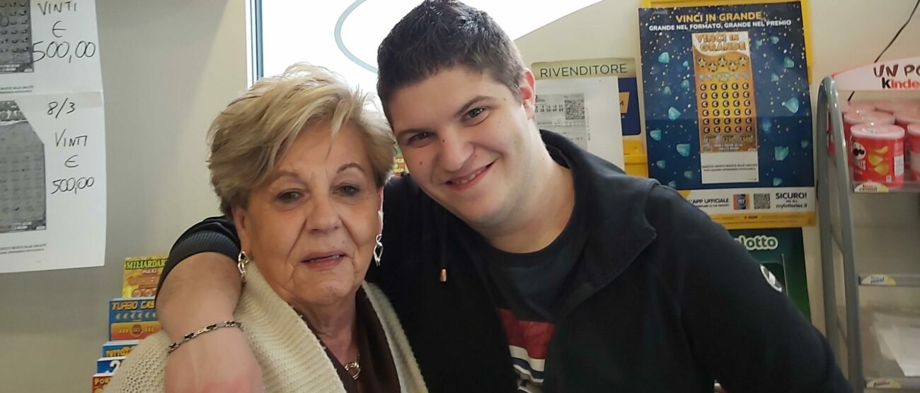 Franca Betti con il nipote Coden