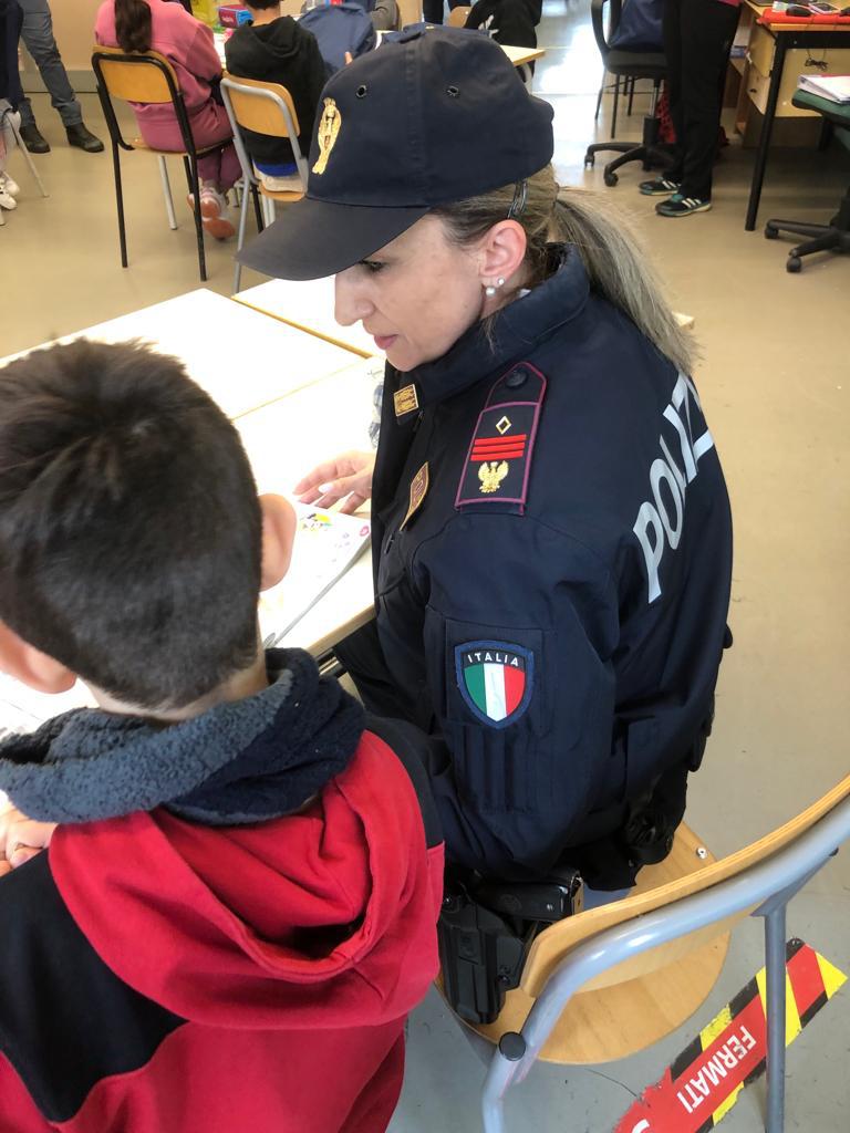 Monza Polizia di Stato scuola Omero