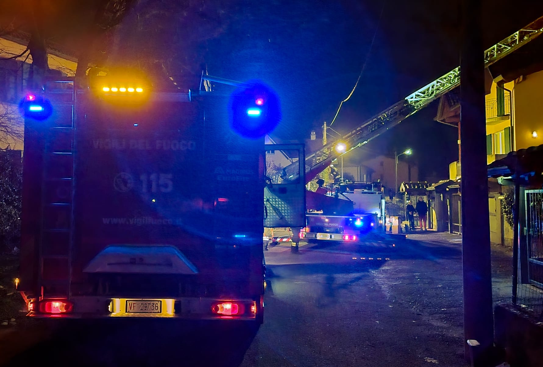 Incendio Besana in Brianza Calò