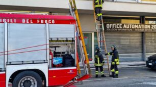 Meda cede il controsoffitto in una clinica odontoiatrica in via Cadore