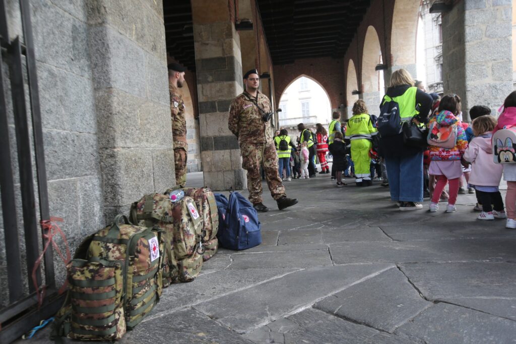 Monza Esercitazione Protezione civile Lambro 23 evacuazione di tre scuole