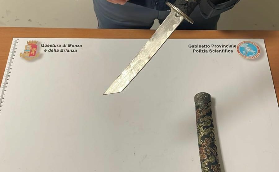 Polizia Cesano Maderno katana