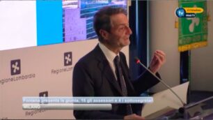 Fontana alla presentazione della giunta regionale