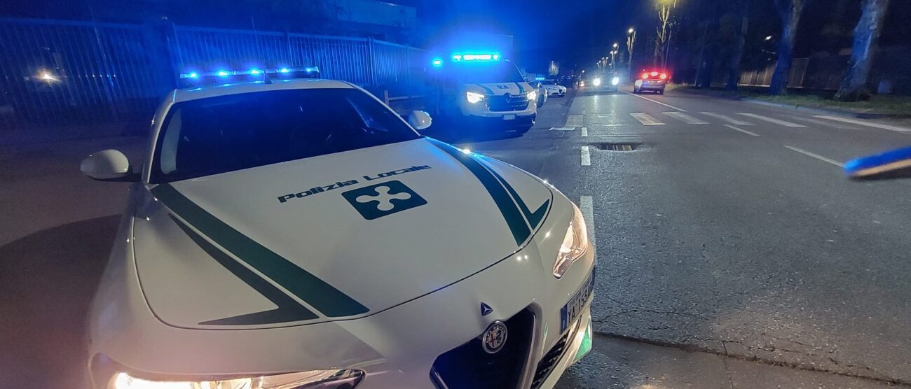 Intervento della Polizia locale di Seregno in via Briantina