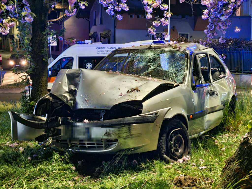 Incidente stradale Seregno via Beato Angelico