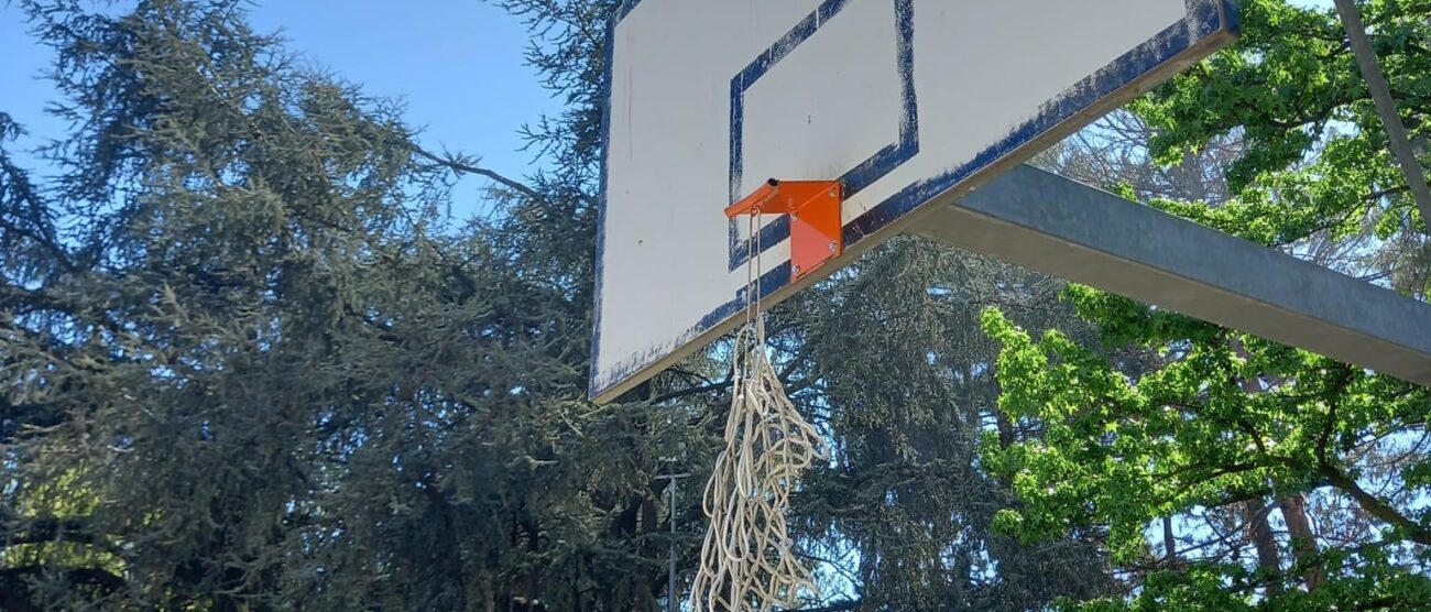 Lissone vandalismi campo basket